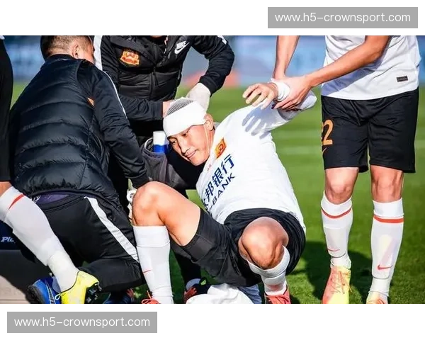 江城烈火映雪山：武汉卓尔与新疆天山雪豹的灵魂博弈