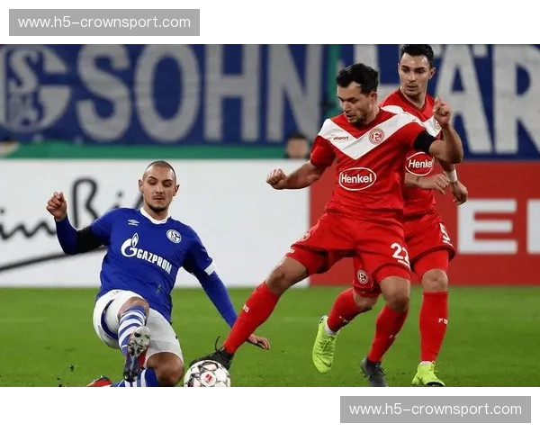 红魔烈焰对阵北德雄鹰：凯泽斯劳滕vs基尔，一场关于尊严与野心的德乙巅峰对决